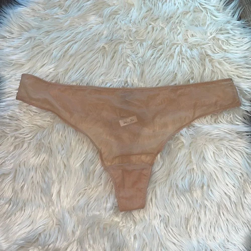 ✨SKIMS Mesh Thong Panties in Clay, NWT